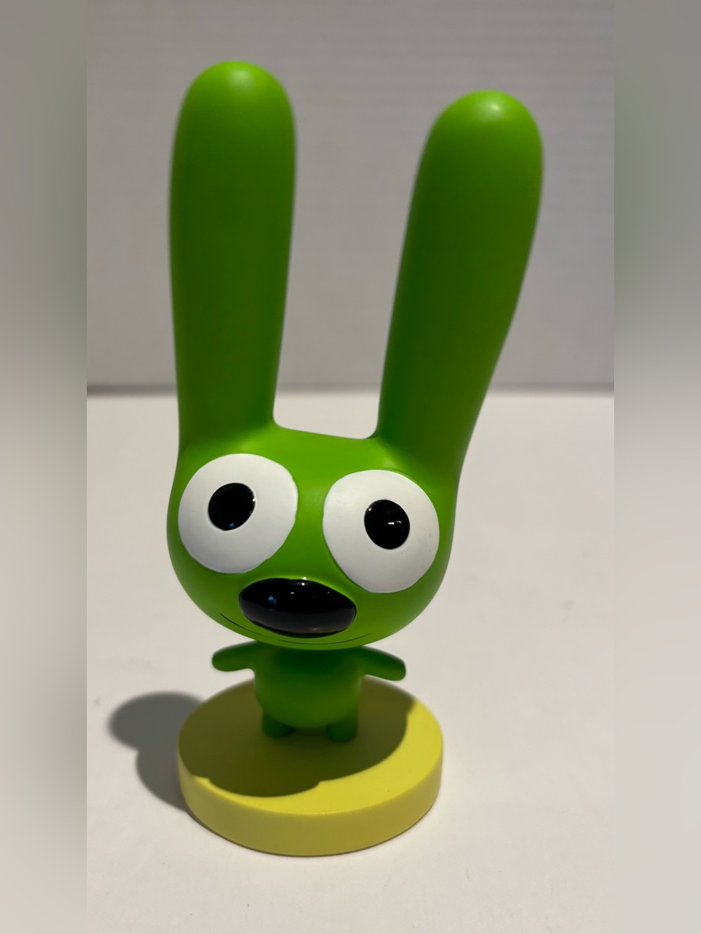 Hoops and Yoyo: Yoyo (Green Bunny) Bobblehead Hallmark Figure HTF GUC